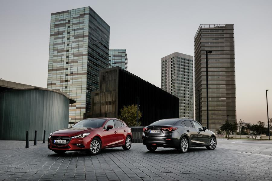  Mazda3 Hatchback 2016 года  (WW) (фото 33 из 37)